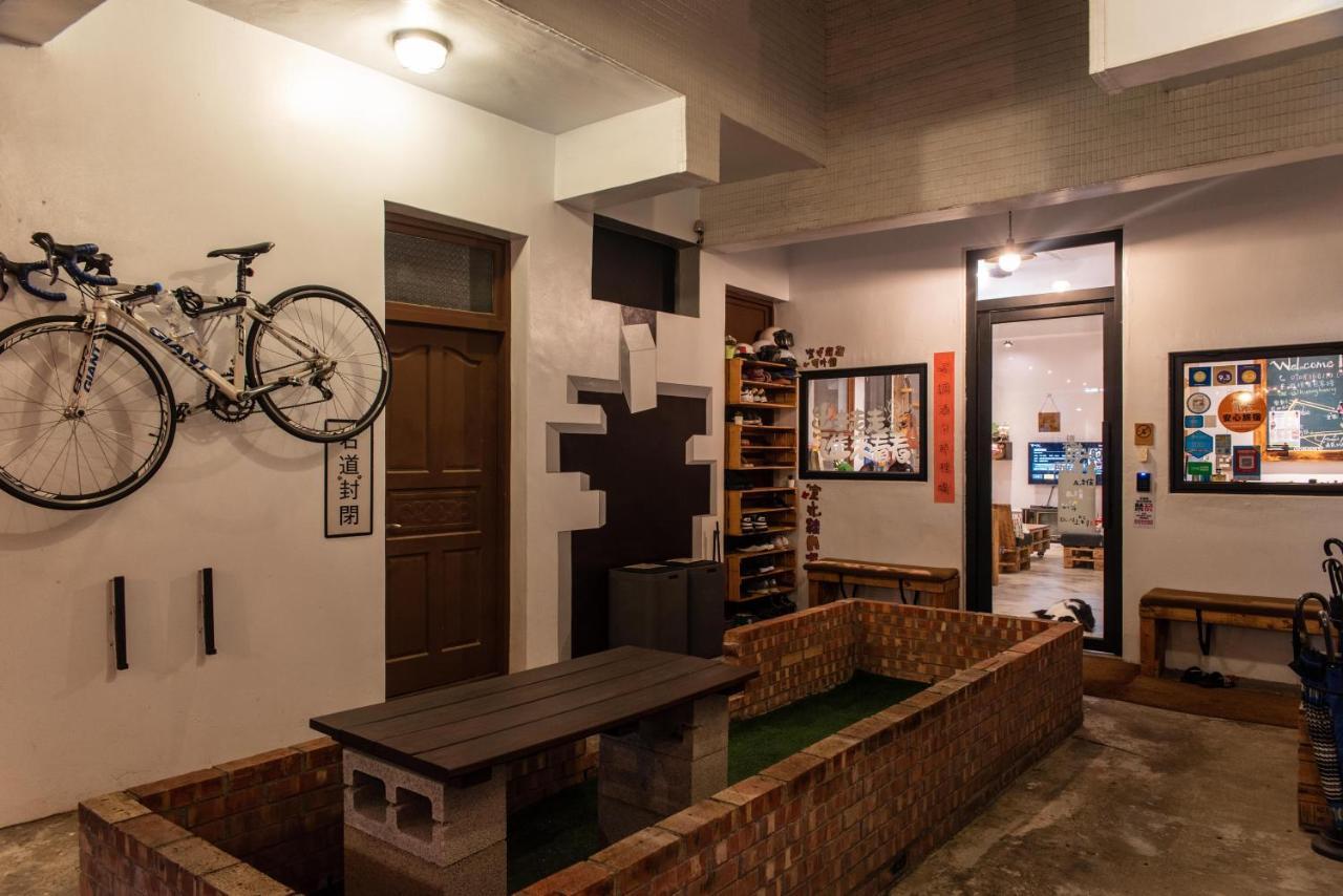框框背包客棧 Kuang Kuang Hostel Longjing Екстер'єр фото